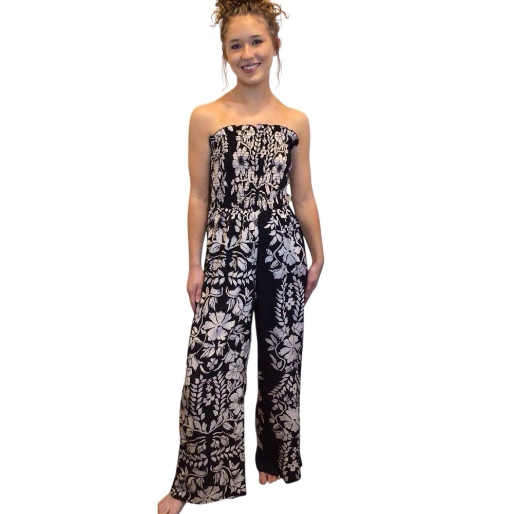 Hint of Blush Juniors Strapless Floral Jumpsuit Size M Black White Wide Leg